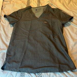 EUC FIGS S Catarina scrub top grey